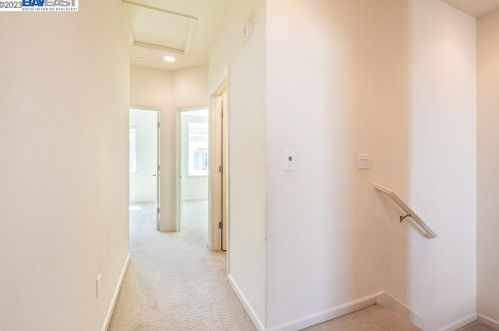 6790 Mariposa Ln, Pleasanton CA 94568-4214 exterior