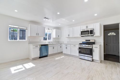 2824 Wall Ave, San Bernardino CA  92404-3633 exterior