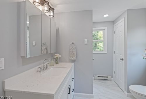 340 Lake View Dr, Fredon NJ  07860 exterior