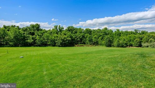 16067 Waterford Crk Cir, Hamilton VA  20158-3342 exterior