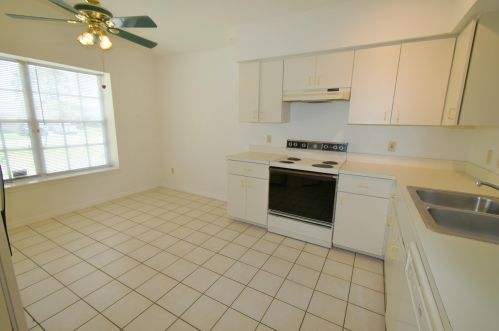 410 12th St, Vero Beach, FL 32962-6413