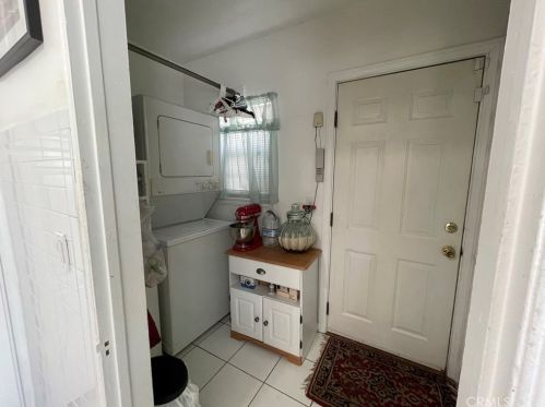 1504 Pearl Ave, Compton CA  90221-1556 exterior