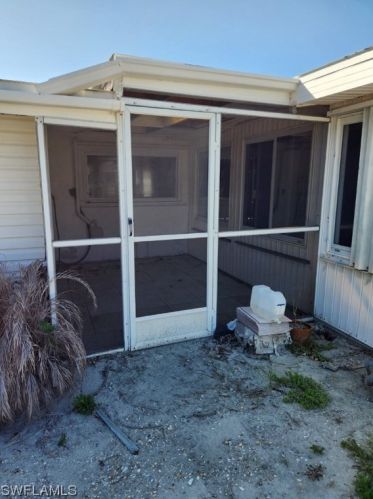 331 Washington Ct, Fort Myers Beach FL  33931-3735 exterior