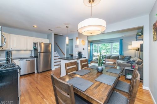 36 Riverside Dr, Parsippany NJ  07834-2133 exterior