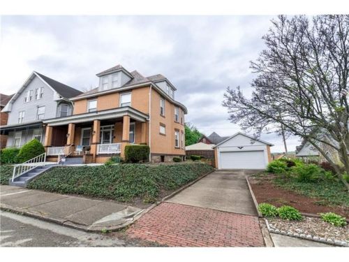 506 Race St, South Connellsville, PA 15425-4123