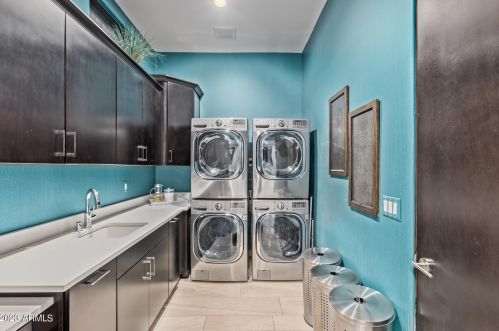 9710 Palisades Blvd, Scottsdale AZ 85268-2755 exterior