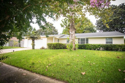 439 Anderson Dr, Destin, FL 32541-2217