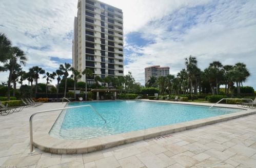 10851 Gulf Shore Dr, Naples FL  34108-3004 exterior