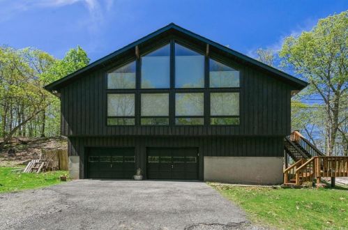 297 Bramertown Rd, Tuxedo Park NY  10987-3011 exterior