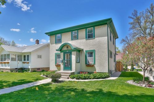2714 Garfield St, Minneapolis, MN 55418-3018
