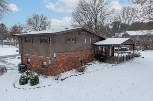 403 Dott Ave, Somerset, PA 15501-1743