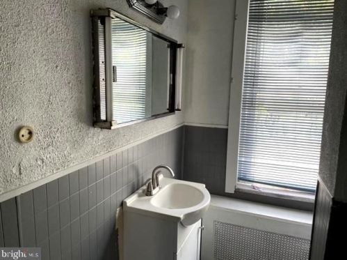 1040 Liberty St, Camden NJ  08104-1146 exterior