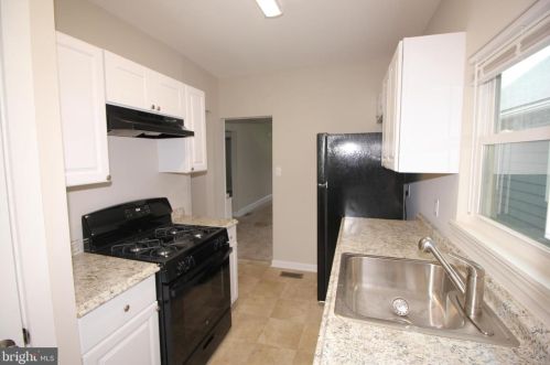 816 Bergen St, Gloucester NJ  08030-1541 exterior