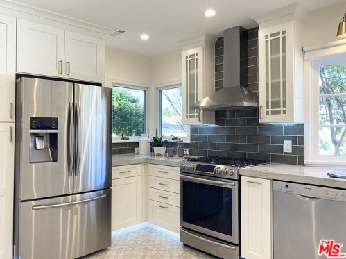 2695 Eucalyptus Ave, Long Beach CA  90806-2513 exterior