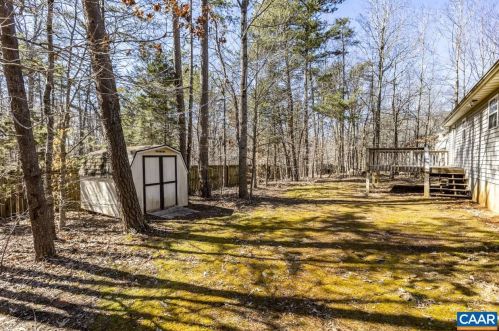 501 Jefferson Dr, Bybee VA 22963-3034 exterior