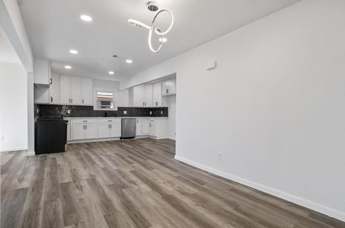 2521 Amelia St, Dallas TX  75235-8222 exterior