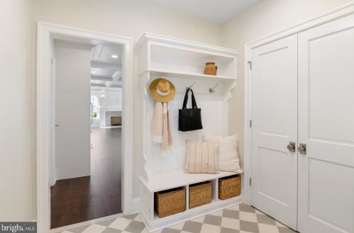 577 Jobel Dr, Tavistock NJ  08033-1034 exterior