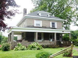 305 Upper Catlett St, Hickman, KY 42050-1223