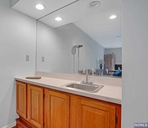 97 Suleski Ct, Mahwah NJ  07430-2961 exterior