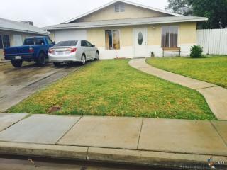 825 Grant St, Calexico CA  92231-3439 exterior