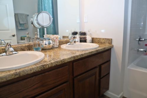 1413 Pinewood Ct, Bellefontaine OH  43311-8905 exterior
