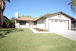 1041 Lightcap St, Lancaster, CA 93535-2704