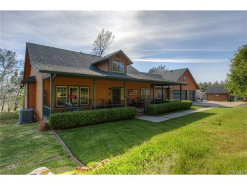 4511 Sandpiper Ln, Paradise, CA 95969-6395
