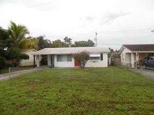 1316 Cardinal Ln, Lake Worth, FL 33462-4206