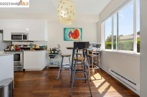 171 Lakeshore Ct, Richmond, CA 94804-4598
