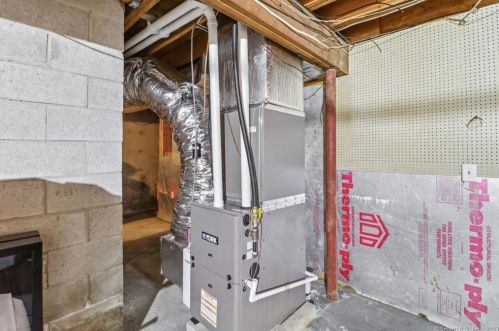 1749 Glasgo Rd, Norwich CT  06351-3514 exterior