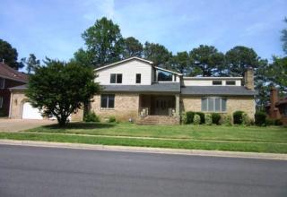 1584 Crystal Lake Dr, Portsmouth, VA 23701-3624