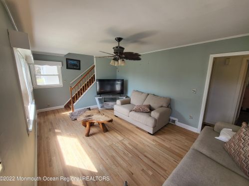 1307 Chestnut Ave, Tinton Falls, NJ 07712-4643