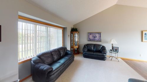 9722 Summit Ct, Monticello, MN 55362-8655