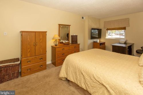 103 Riversedge Dr, Norristown PA  19403-3718 exterior