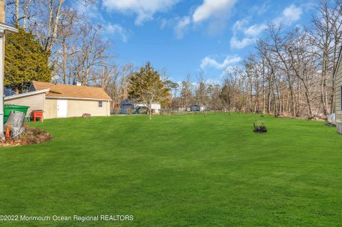 237 Cassville Rd, Jackson Twp NJ  08527-4717 exterior