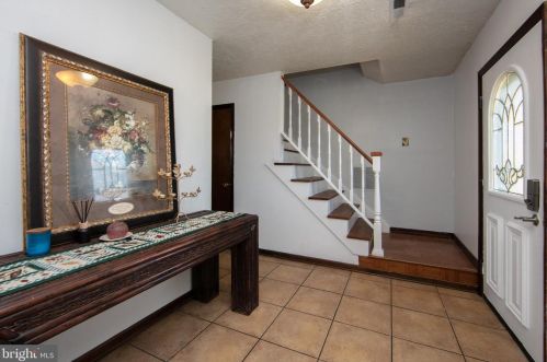 208 Red Stone Rdg, West Deptford, NJ 08096-4137