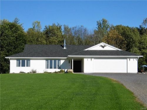 66 Kline Rd, Pennellville, NY 13132-3179