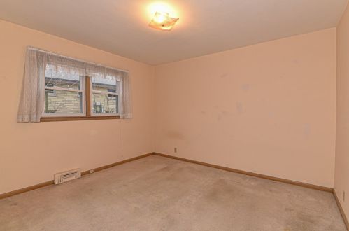 138 Van Norman Ave, Milwaukee WI 53235-5723 exterior