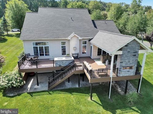 23 Grey Hawk Dr, Molino PA  17961-9172 exterior