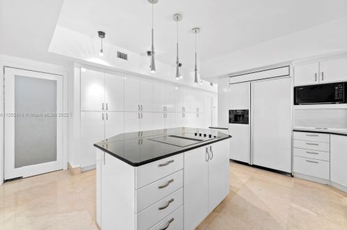 3051 35 St, Hollywood FL 33021-2627 exterior