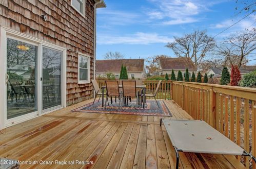 97 Ocean Ave, Middletown NJ  07748-5651 exterior