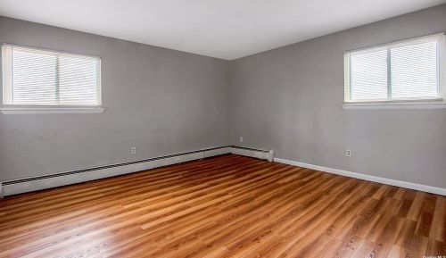 106 Rolling Meadows Rd, Middletown NY  10940-2606 exterior