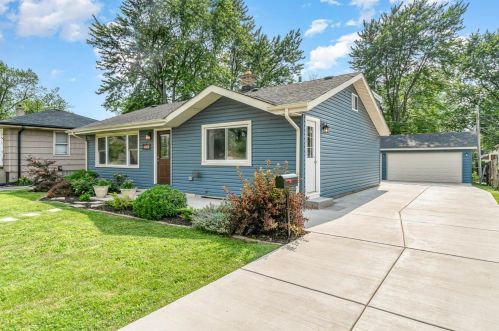 8044 Columbia Ave, Hammond, IN 46321-1322