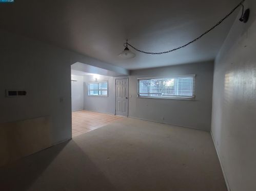 6178 Bernhard Ave, Richmond CA  94805-1236 exterior