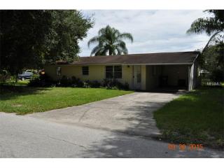 90 Tennessee Ave, Umatilla, FL 32784-9393