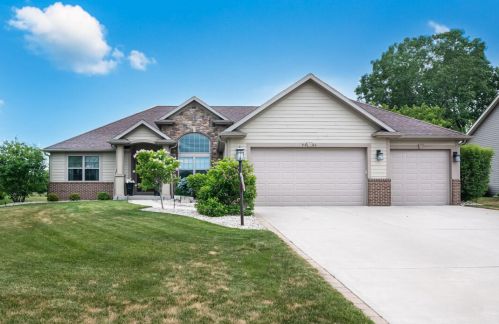 9466 Ashbury Ln, Kenosha, WI 53158-2111