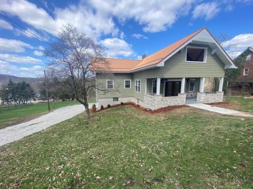 49 Old Monongahela Pike, Eighty Four, PA 15330-2106