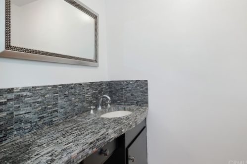 3315 Laurel Canyon Blvd, North Hollywood CA  91604-4133 exterior