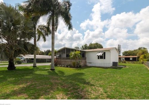 11337 Sunray Dr, Bonita Springs, FL 34135-6918