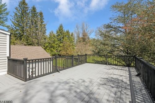 11 Douglass Ave, Bernardsville NJ  07924-1901 exterior